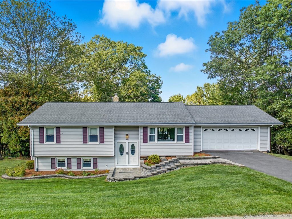 23 Holly Lane Wallingford CT 06492