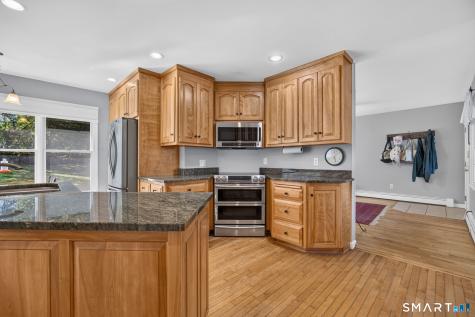 10 Cavasin Drive East Lyme CT 06333