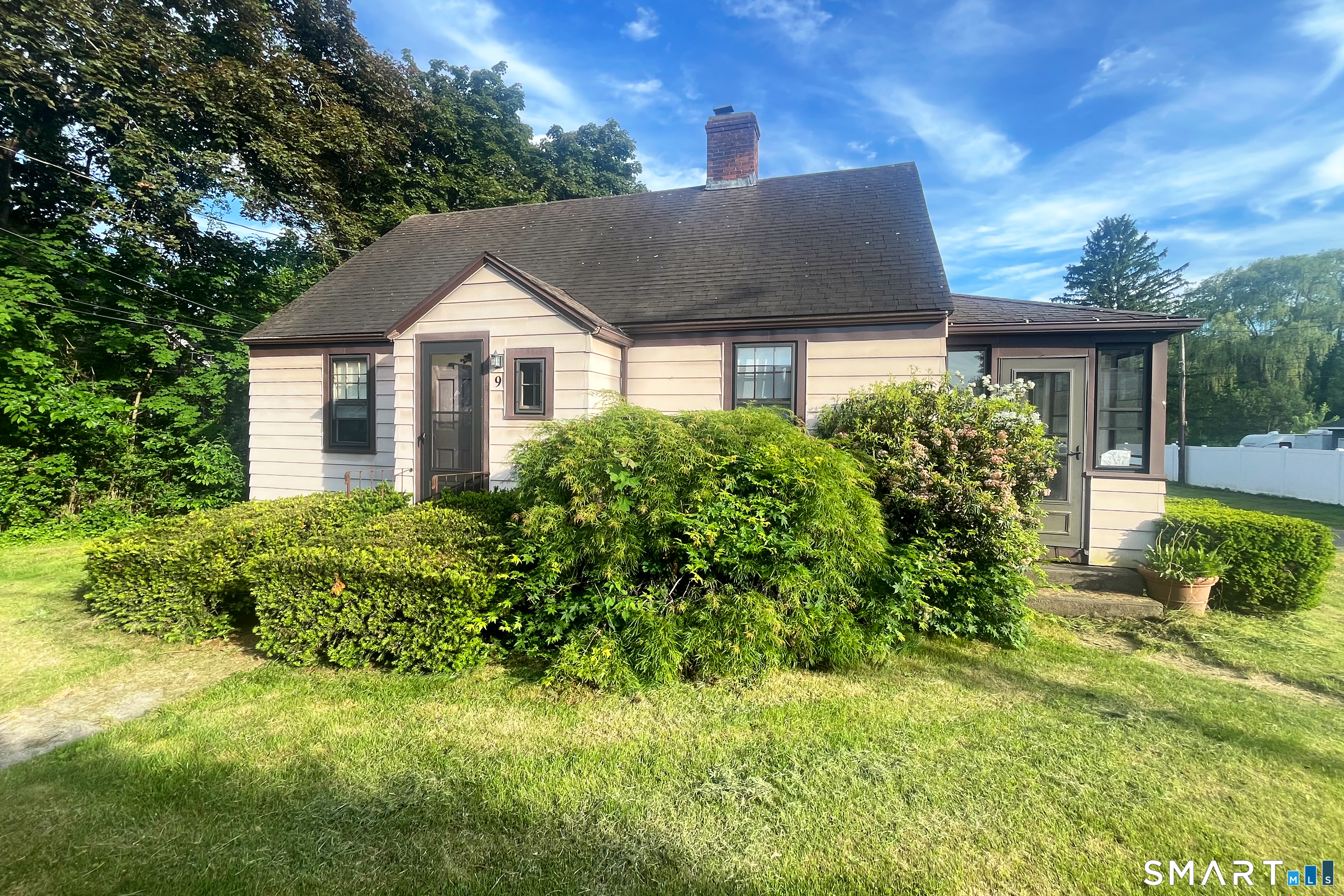 9-11 Winthrop Street Simsbury CT 06081