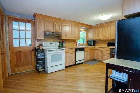 9-11 Winthrop Street Simsbury CT 06081