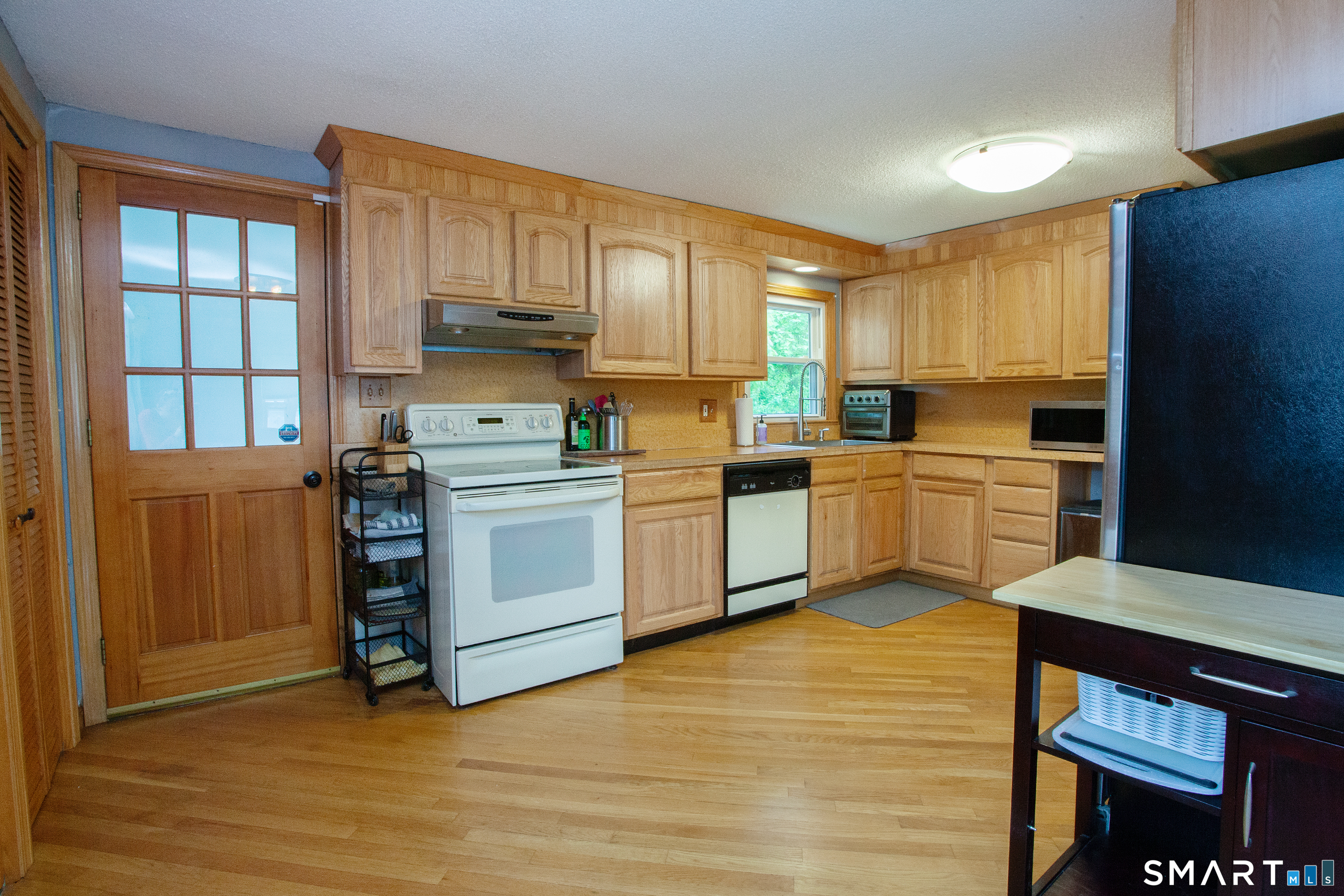 9-11 Winthrop Street Simsbury CT 06081