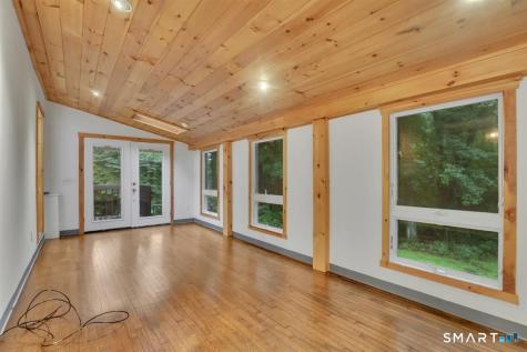 6 East Hayes Road East Hampton CT 06424