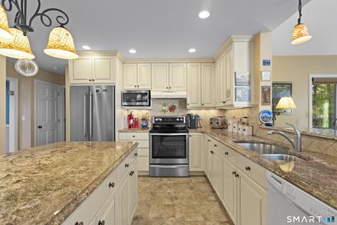 137 Upper Pattagansett Road East Lyme CT 06333