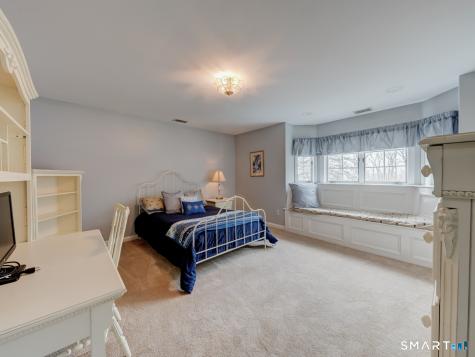 61 Westview Terrace Farmington CT 06085