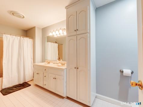61 Westview Terrace Farmington CT 06085