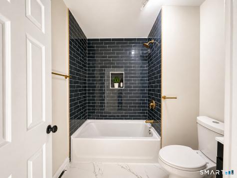 6 Peach Street Waterbury CT 06708