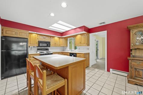 95 Pemberton Drive Trumbull CT 06611