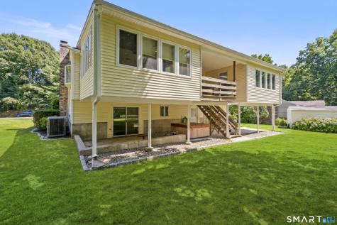 95 Pemberton Drive Trumbull CT 06611