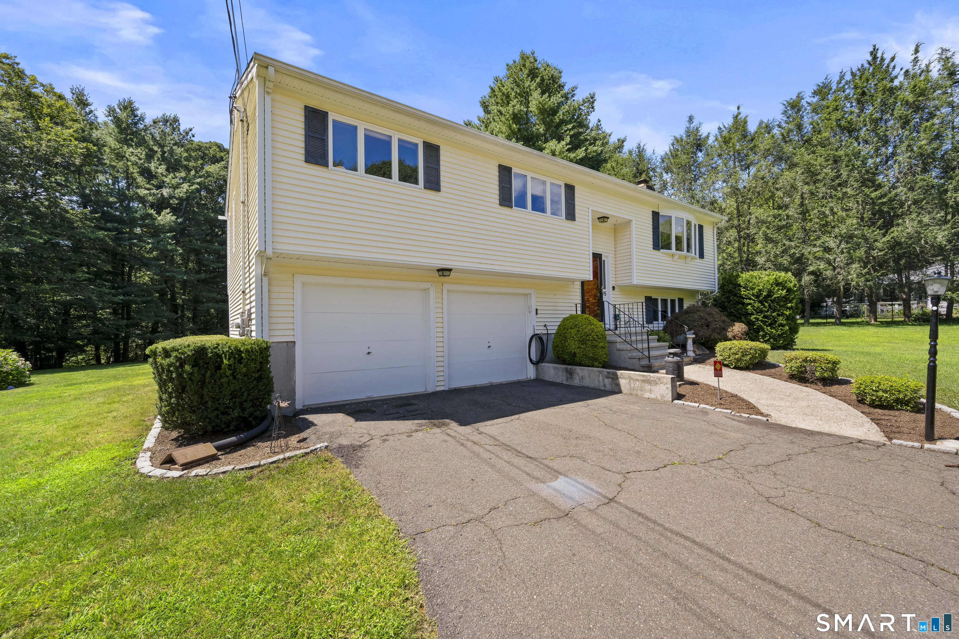 95 Pemberton Drive Trumbull CT 06611