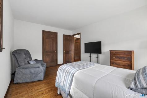 21 Lillinonah Drive Brookfield CT 06804