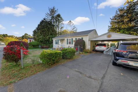 30 Midway Oval Groton CT 06340