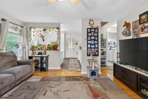 30 Midway Oval Groton CT 06340