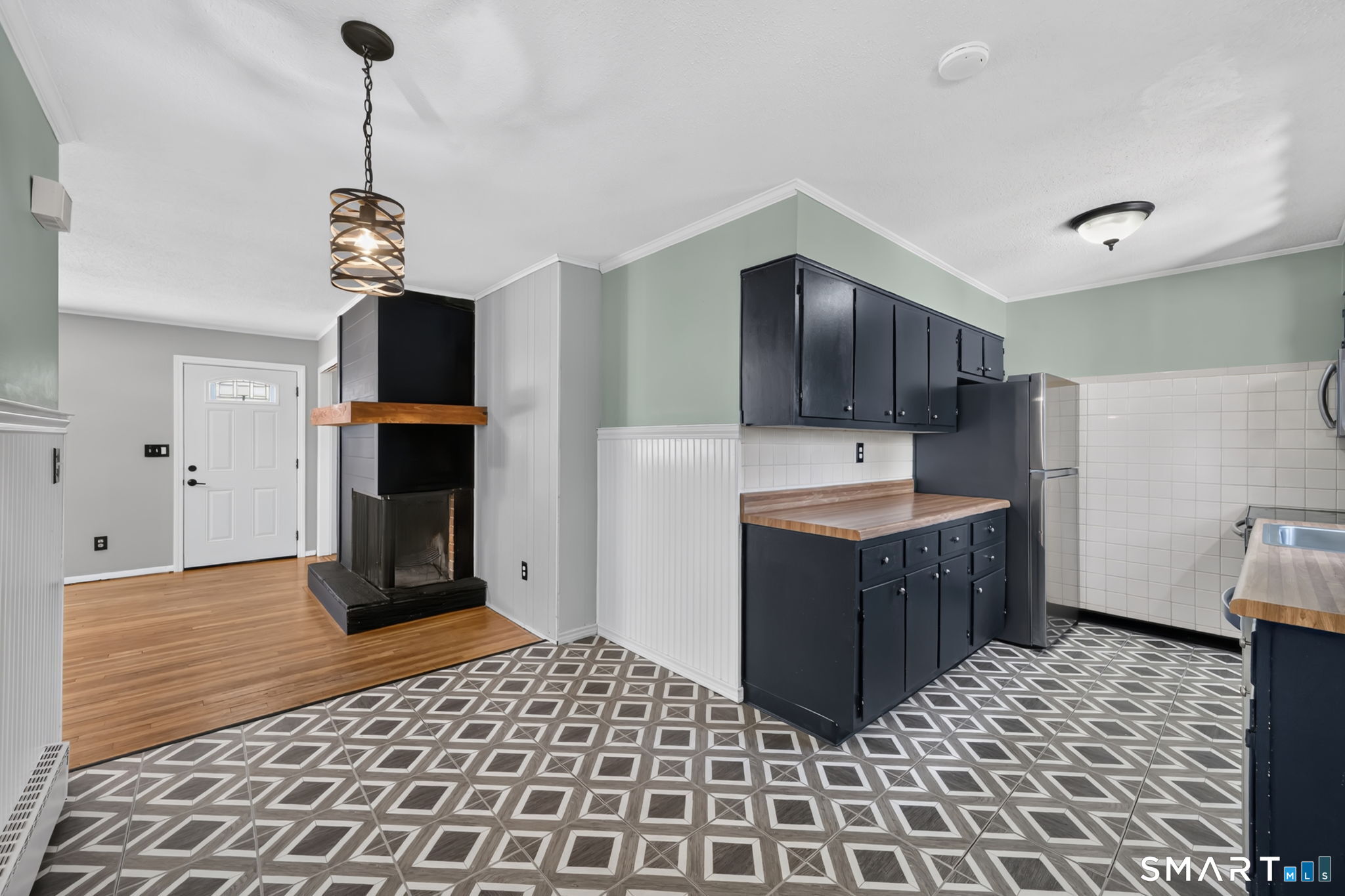 82 Crystal Street Wethersfield CT 06109