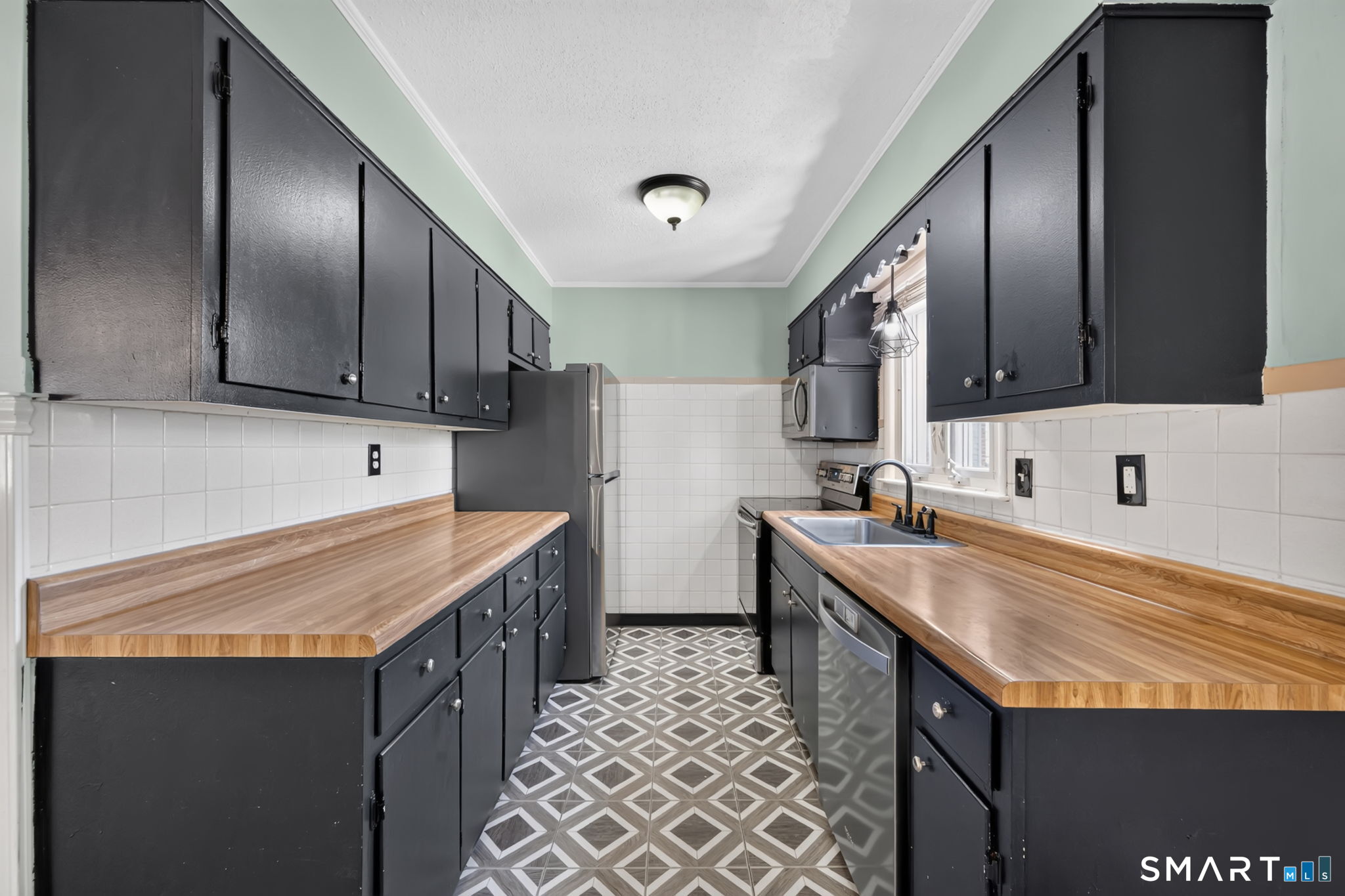 82 Crystal Street Wethersfield CT 06109