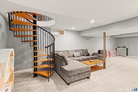 1640 Little Meadow Road Guilford CT 06437