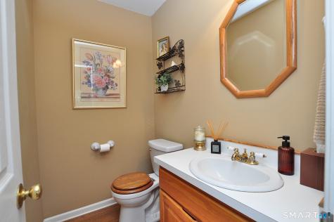 14 Heather Court New Milford CT 06776