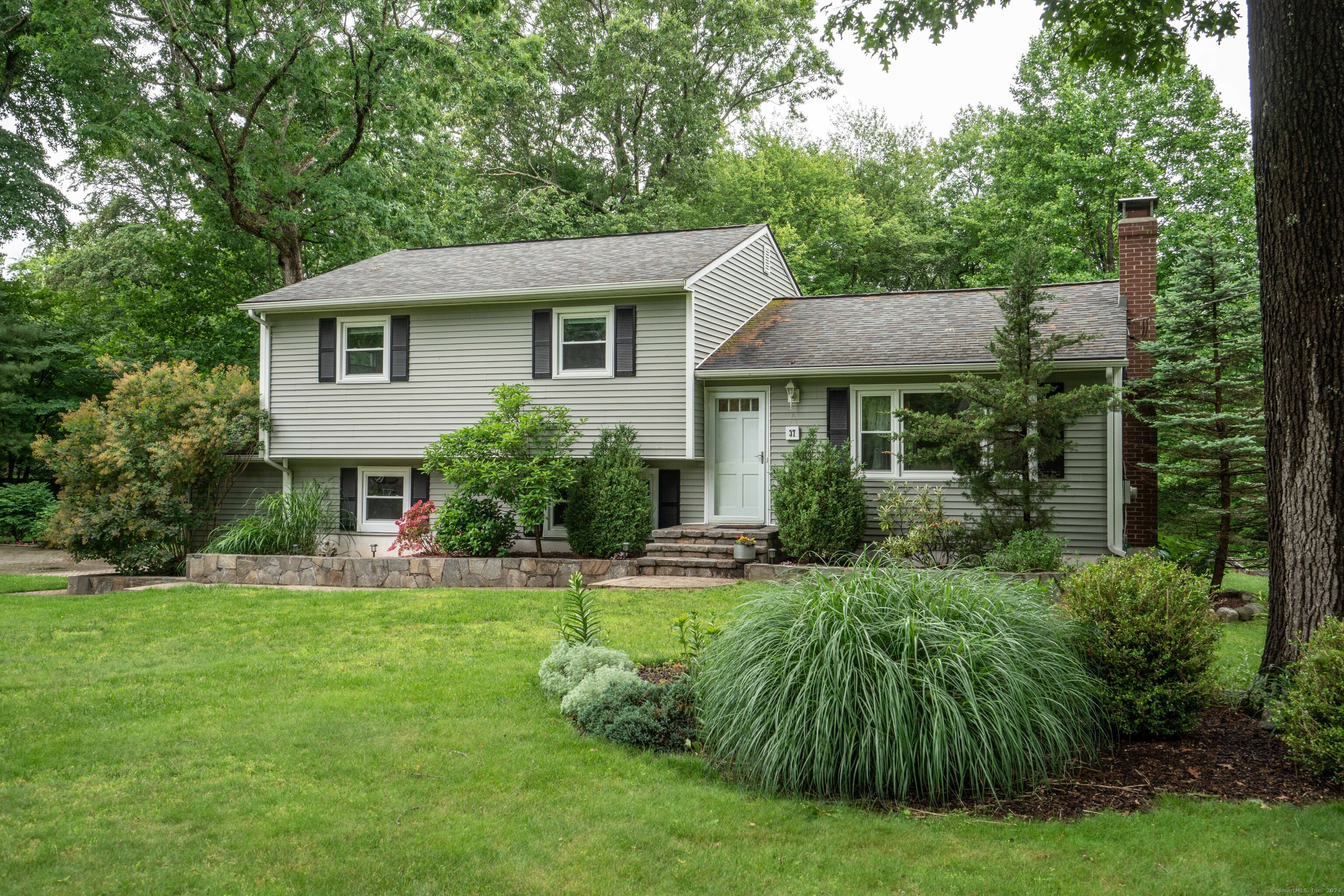 37 Valley View Drive Farmington CT 06032