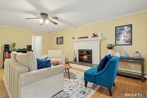 1344 Monroe Turnpike Monroe CT 06468
