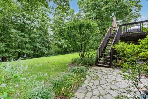 1344 Monroe Turnpike Monroe CT 06468