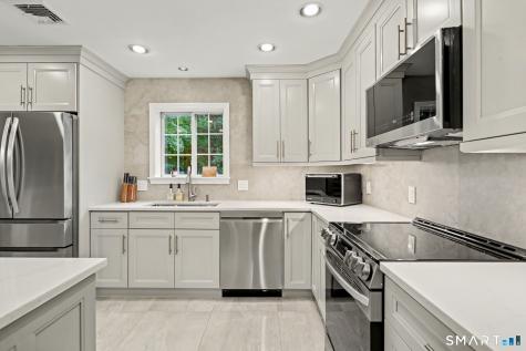 1344 Monroe Turnpike Monroe CT 06468