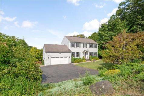 11 Quail Run Drive Danbury CT 06811