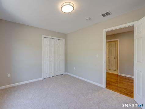 5 Starview Way East Hampton CT 06424