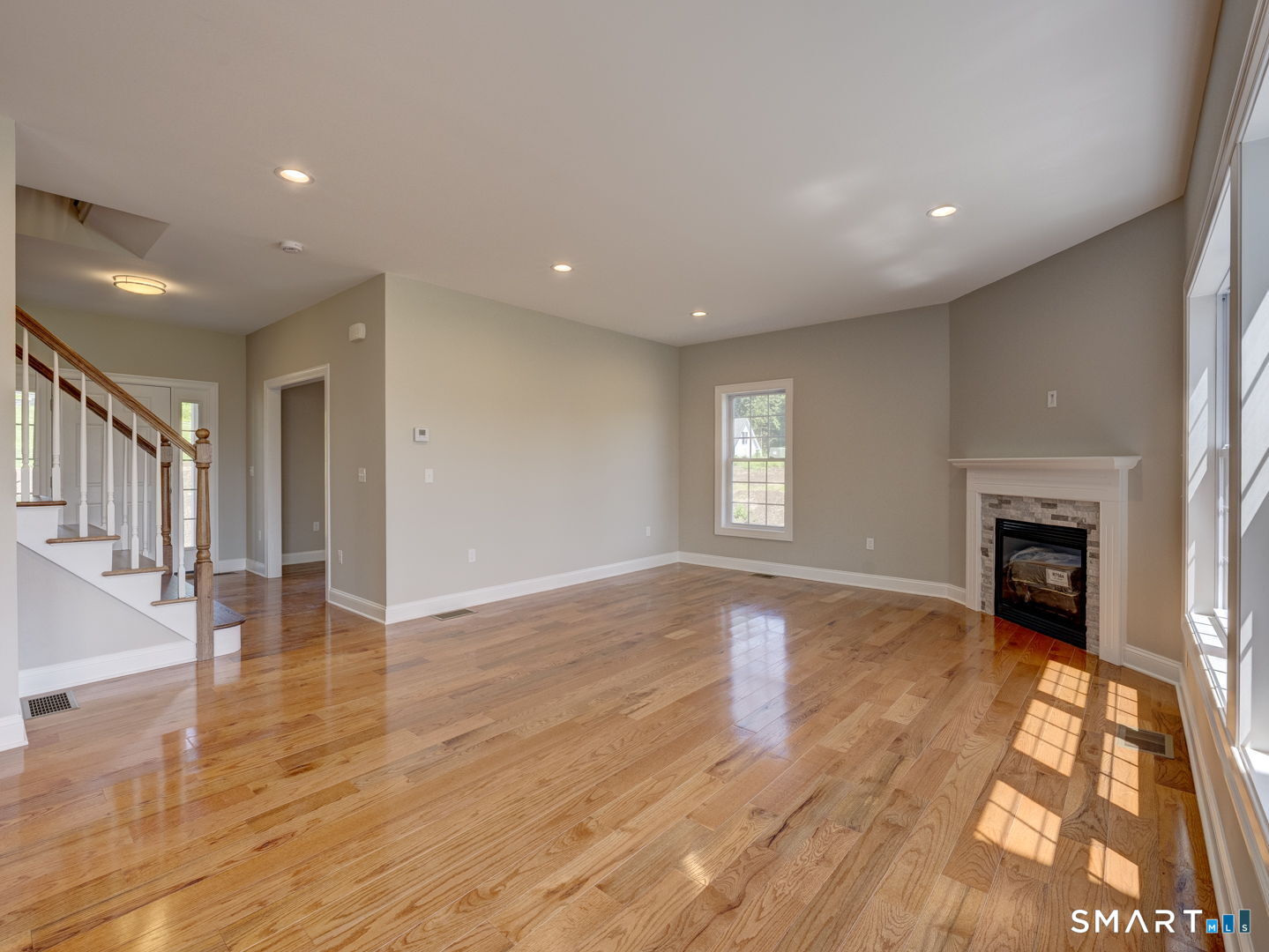 5 Starview Way East Hampton CT 06424