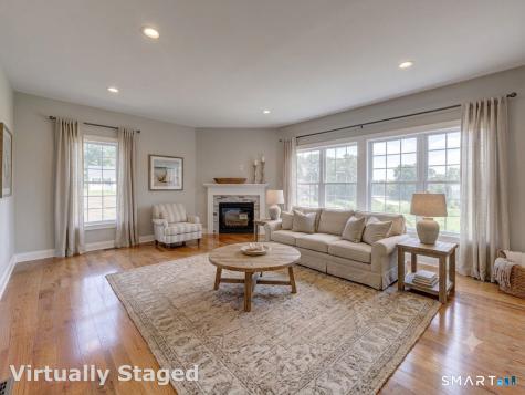 5 Starview Way East Hampton CT 06424