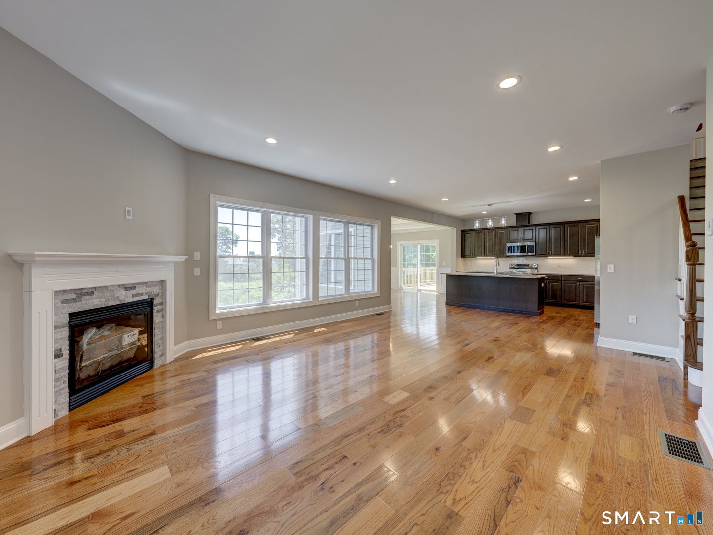5 Starview Way East Hampton CT 06424