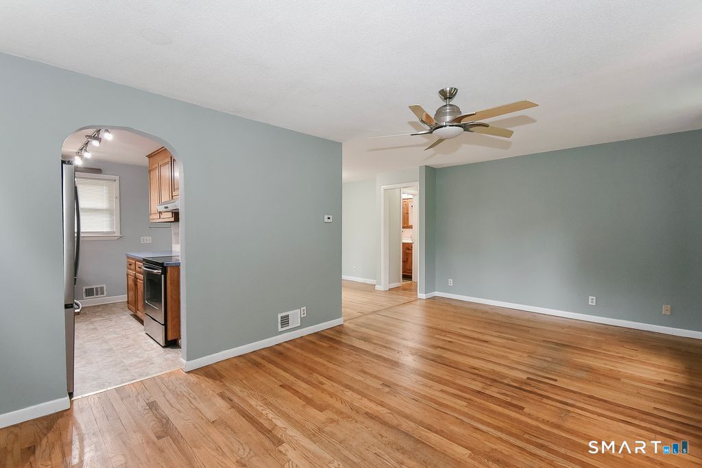 251 Gillette Road New Hartford CT 06057
