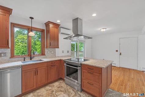 15 Shannon Lane Groton CT 06340
