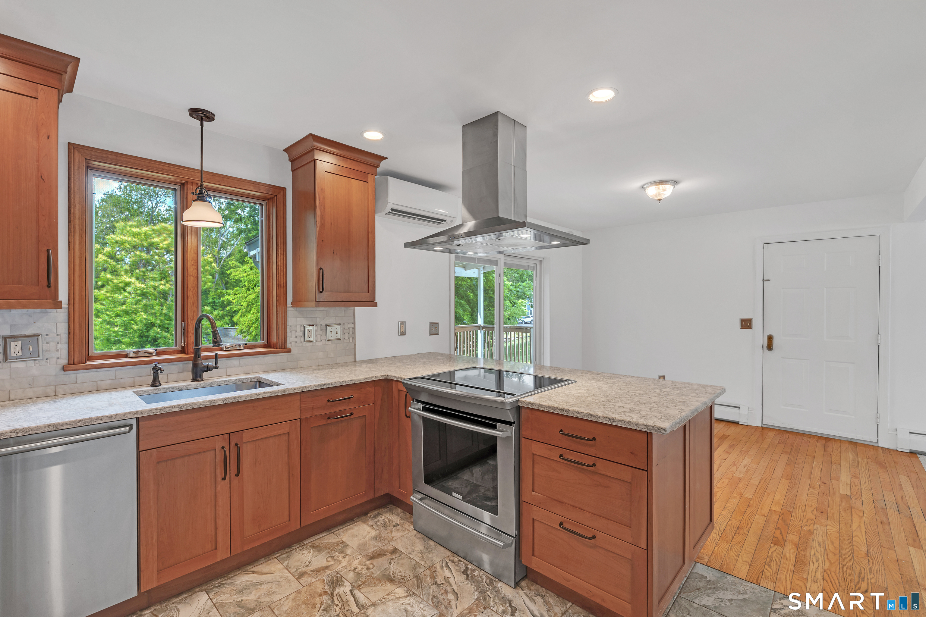 15 Shannon Lane Groton CT 06340