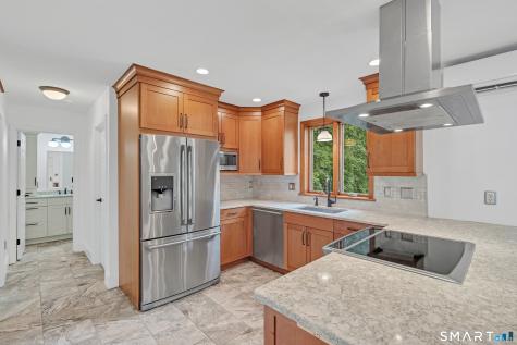15 Shannon Lane Groton CT 06340