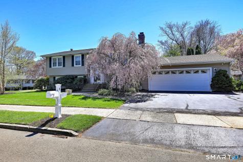 4 Dora Drive East Haven CT 06513