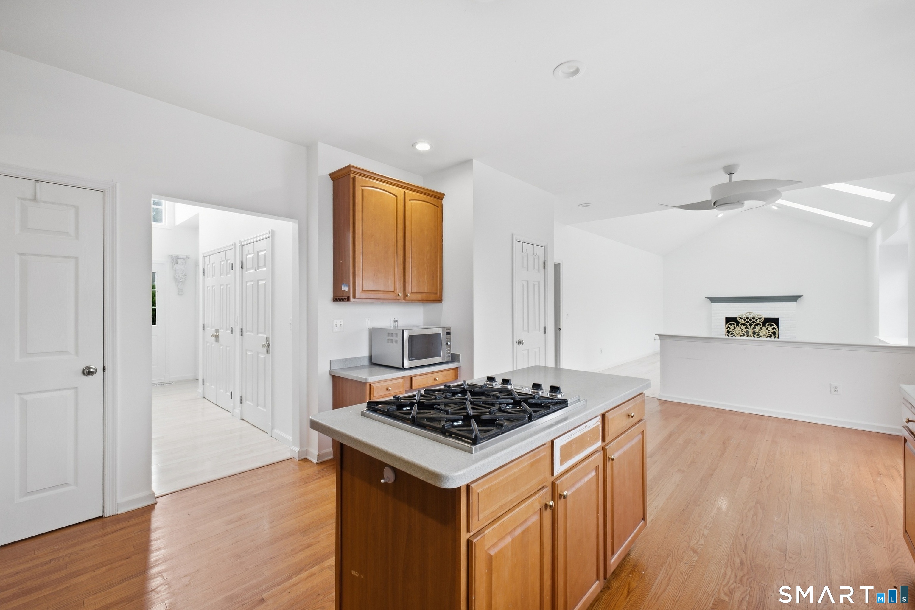 6 Ashley Court Danbury CT 06810