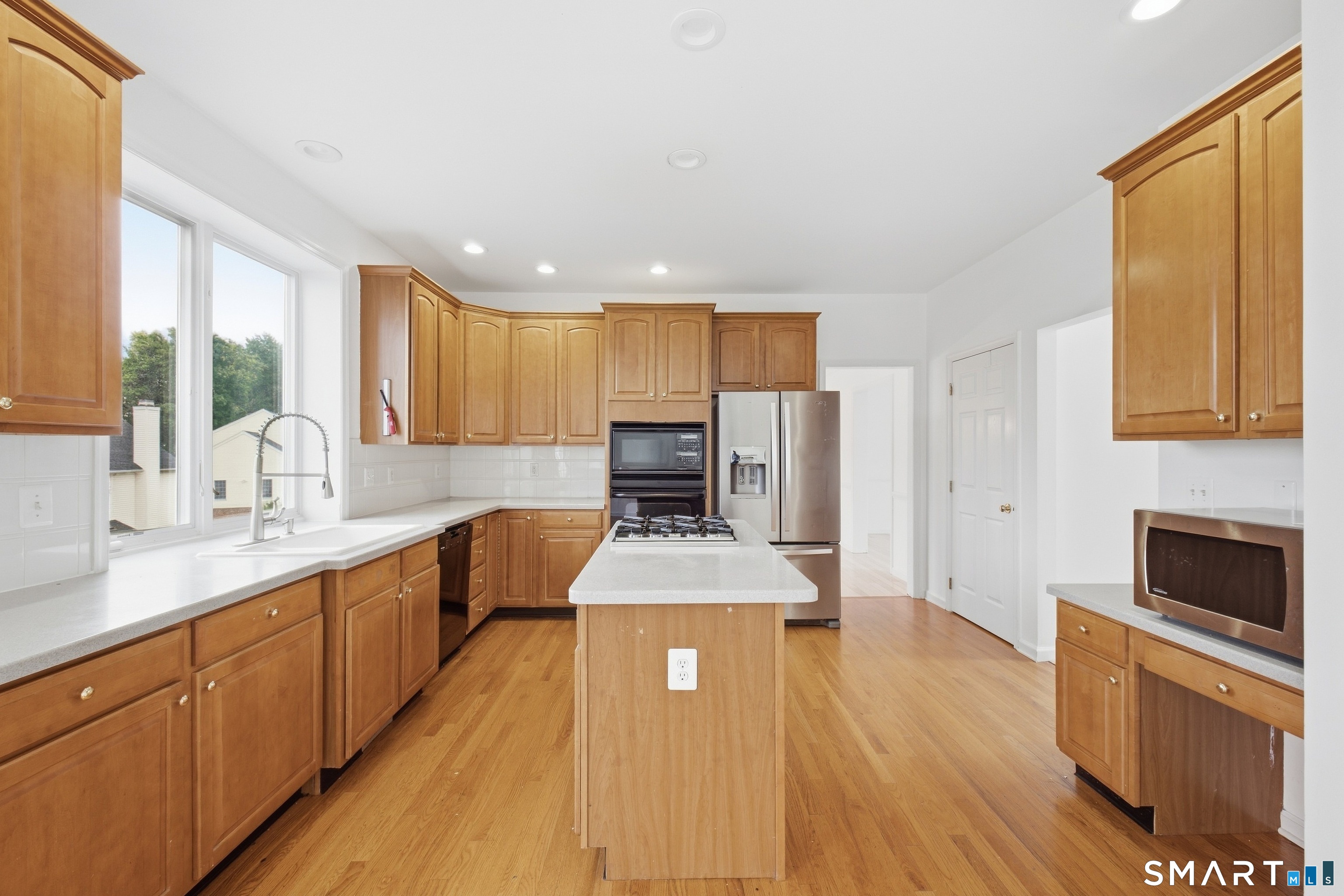 6 Ashley Court Danbury CT 06810