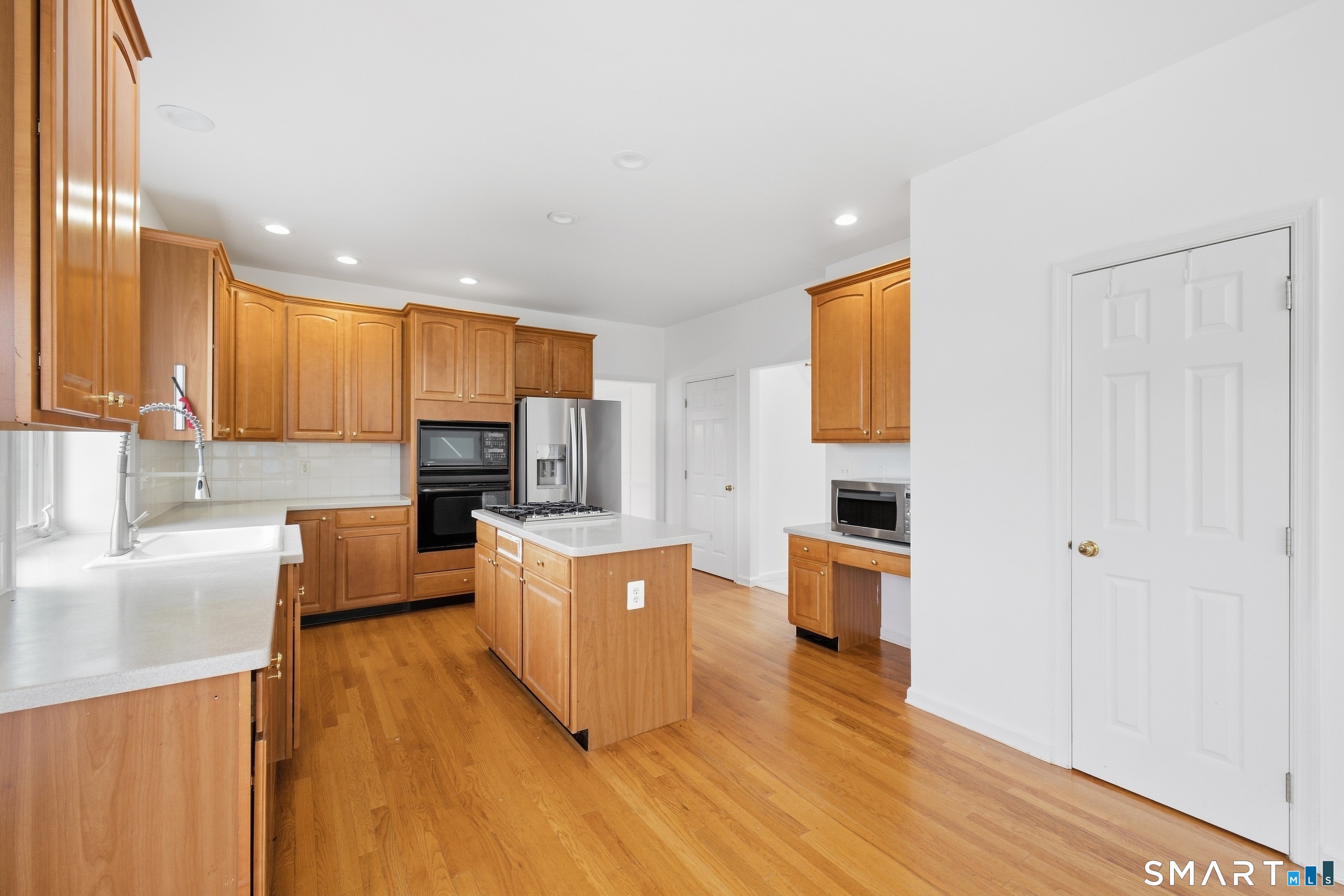 6 Ashley Court Danbury CT 06810