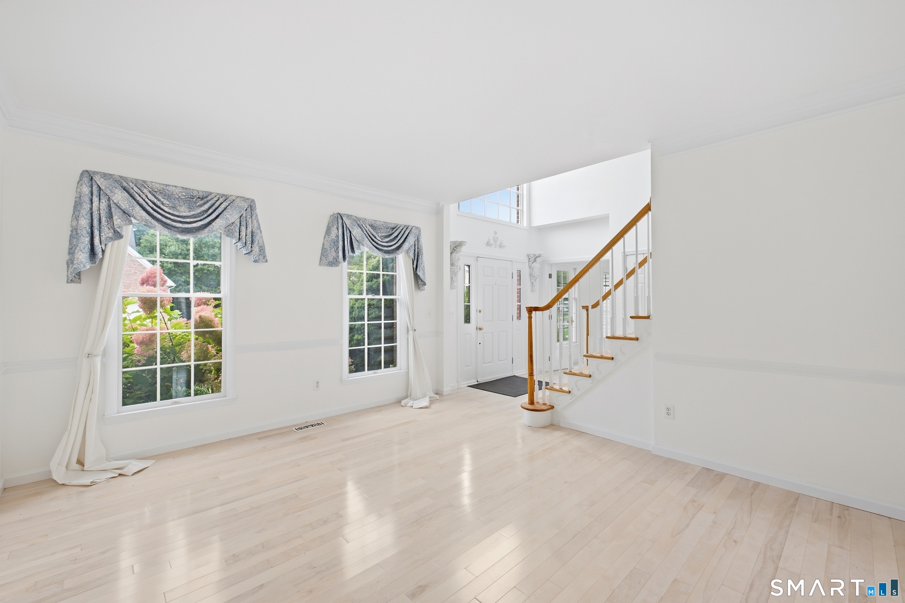 6 Ashley Court Danbury CT 06810