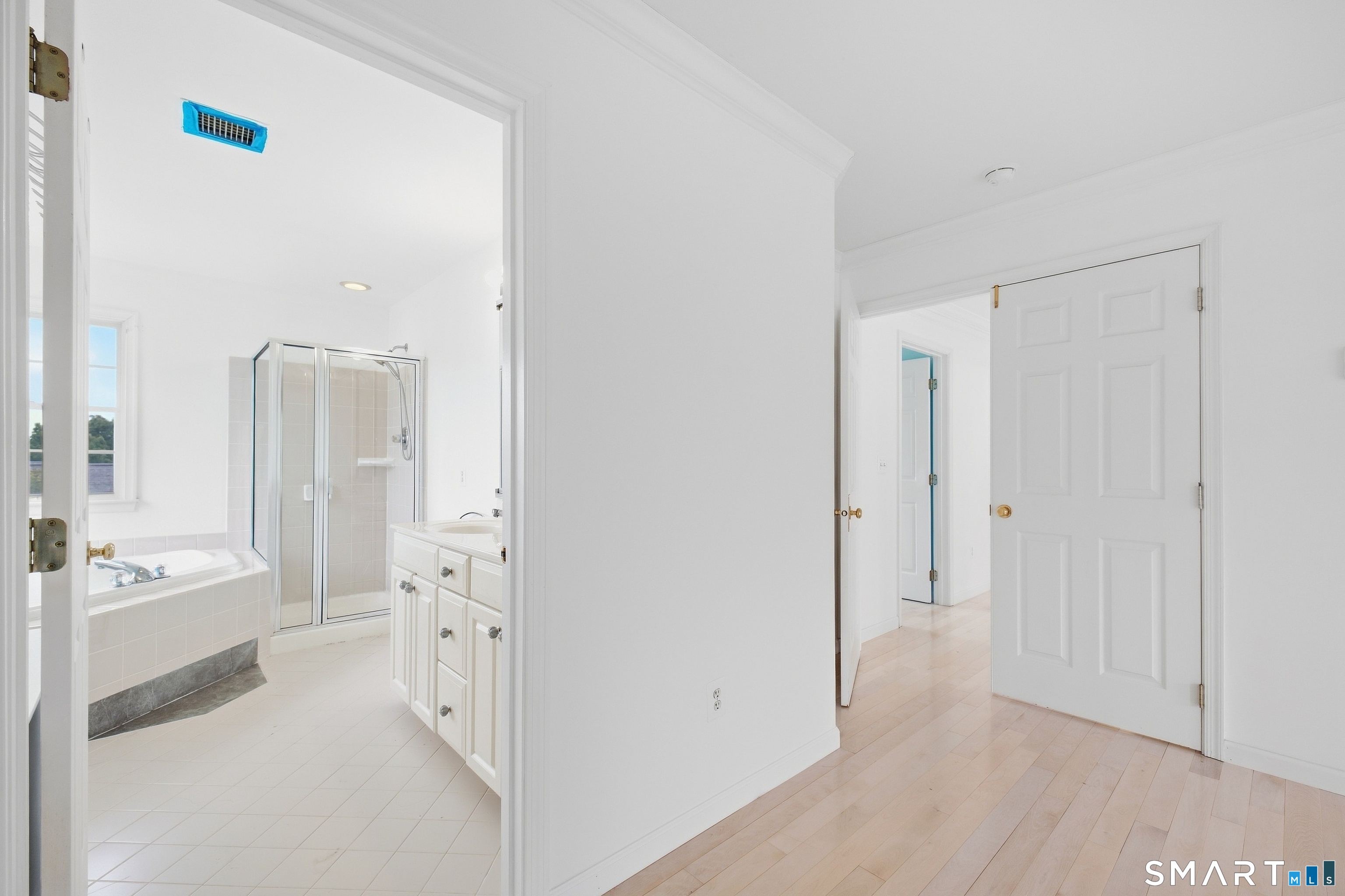 6 Ashley Court Danbury CT 06810