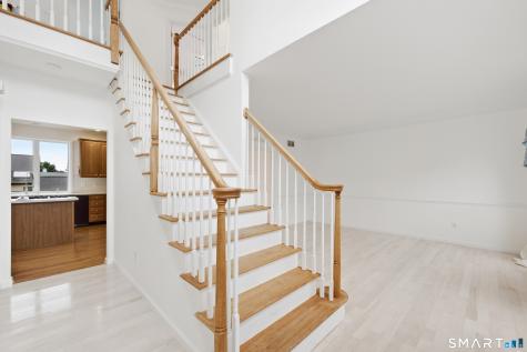 6 Ashley Court Danbury CT 06810