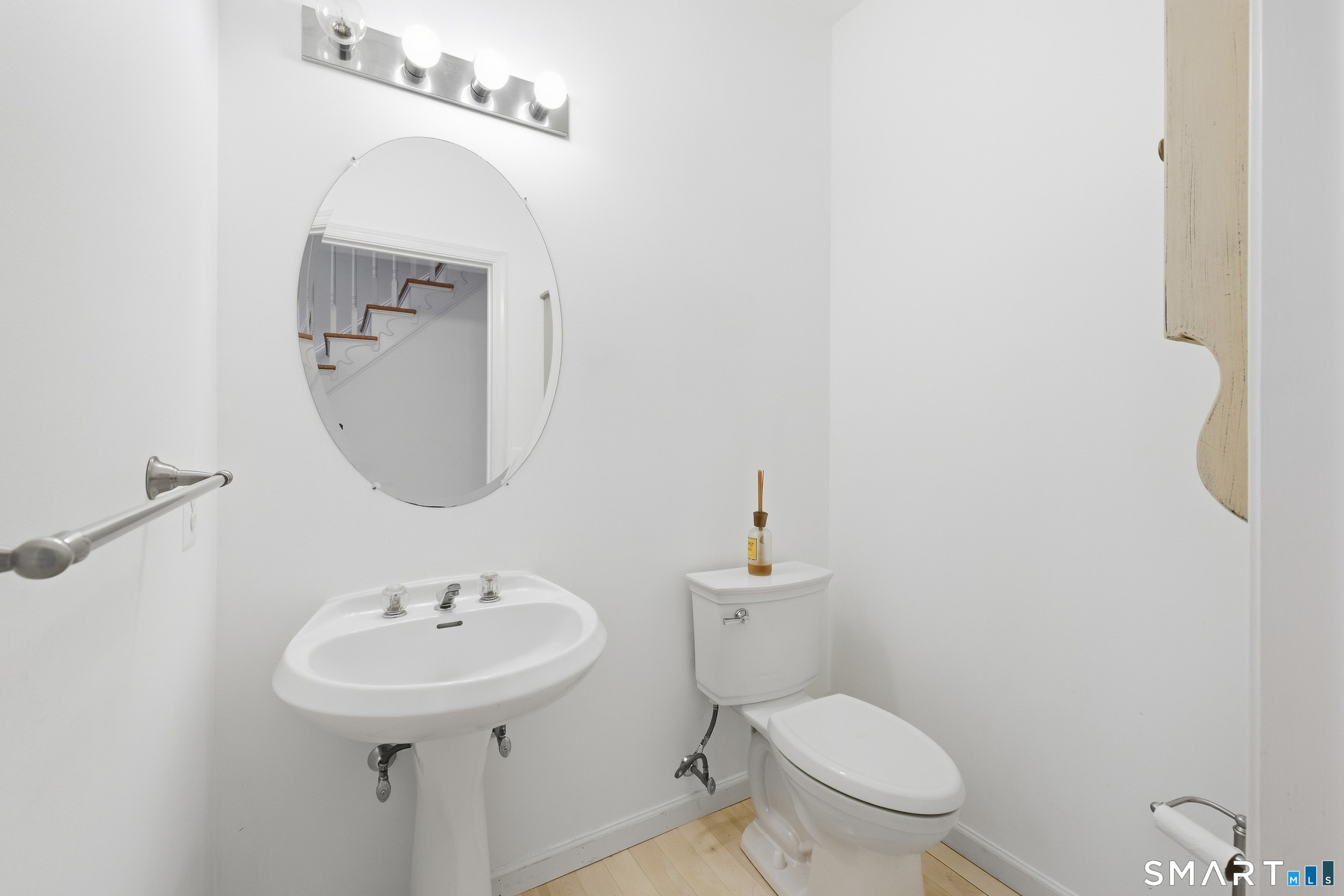 6 Ashley Court Danbury CT 06810