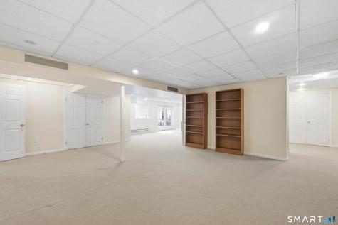 6 Ashley Court Danbury CT 06810