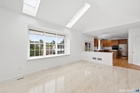 6 Ashley Court Danbury CT 06810
