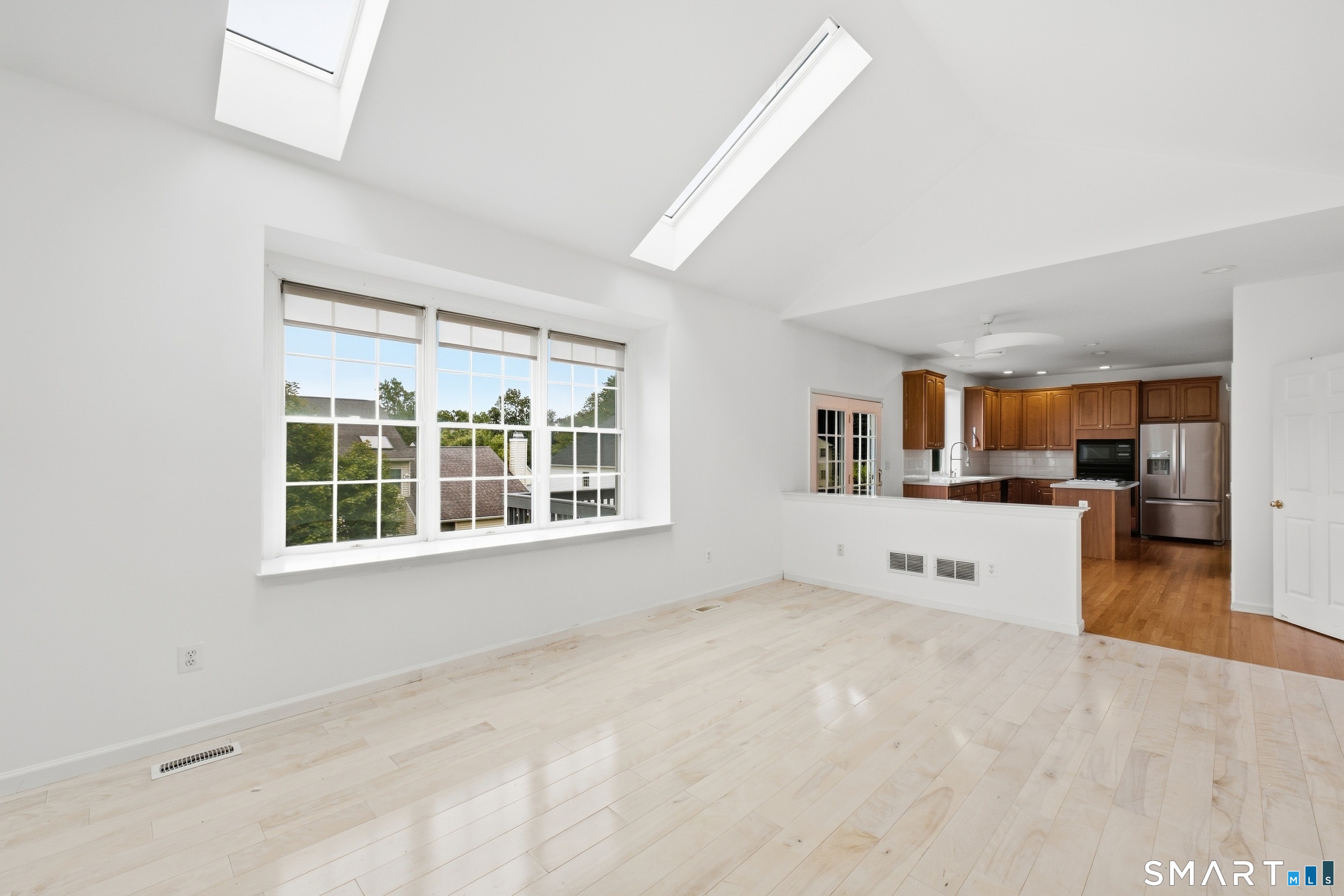 6 Ashley Court Danbury CT 06810