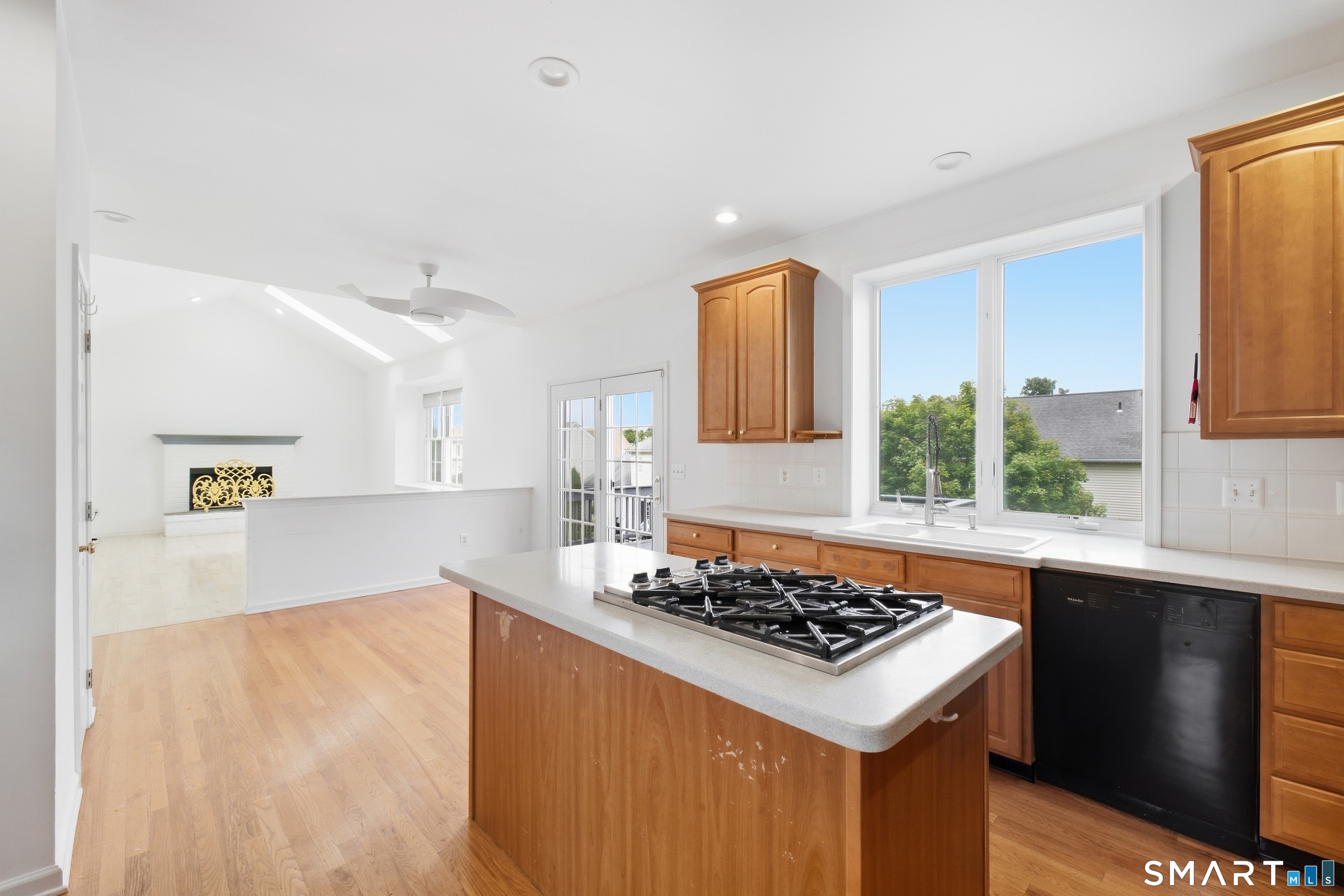 6 Ashley Court Danbury CT 06810