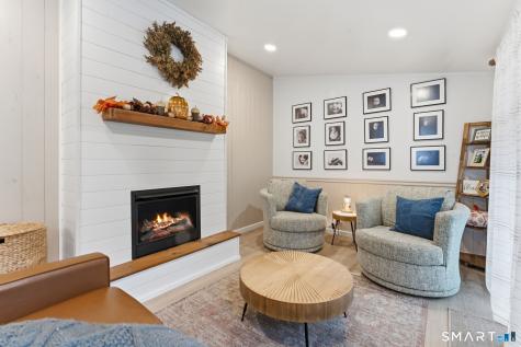 18 Lakewood Road East Hampton CT 06424