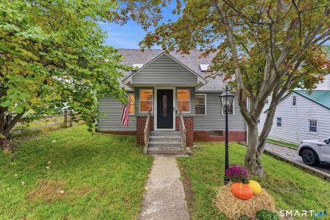 18 Lakewood Road East Hampton CT 06424