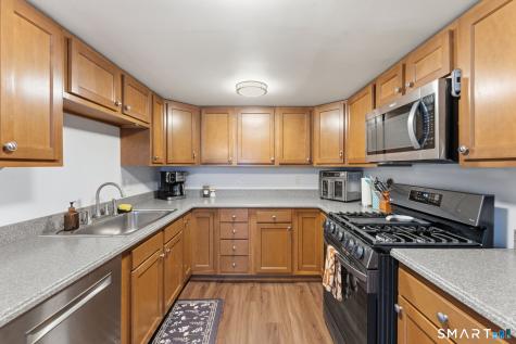 18 Lakewood Road East Hampton CT 06424