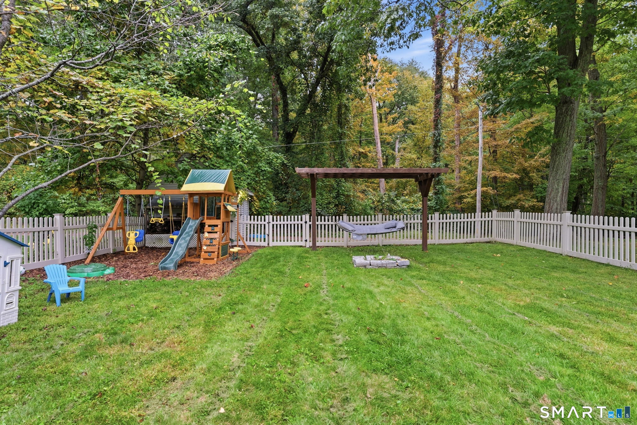 18 Lakewood Road East Hampton CT 06424