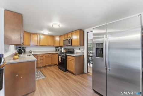 18 Lakewood Road East Hampton CT 06424